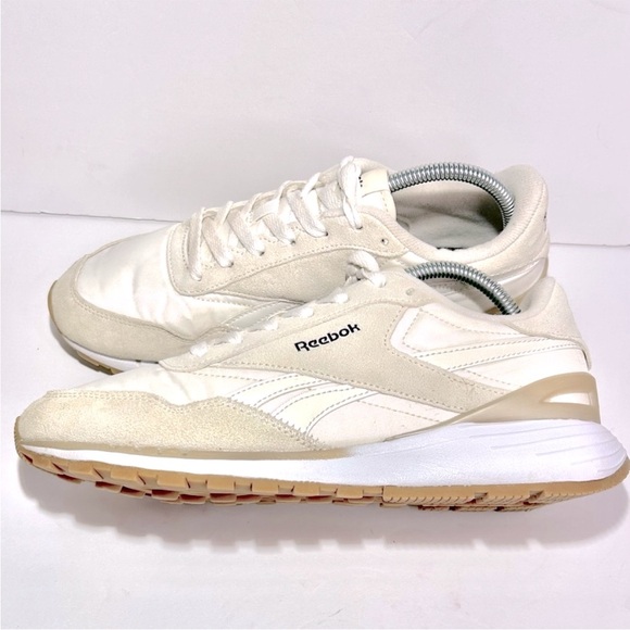 RARE Reebok Women's Classic Nylon & Suede Walking Sneakers Gold White Size 10 - Picture 4 of 9